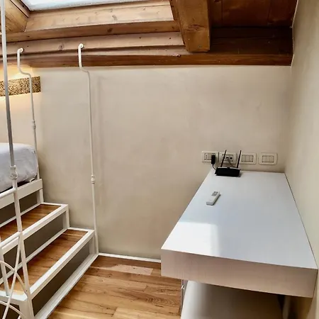 Mgh Luxury - Romeos Penthouse Apartment