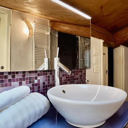 Mgh Luxury - Romeos Penthouse Apartment *