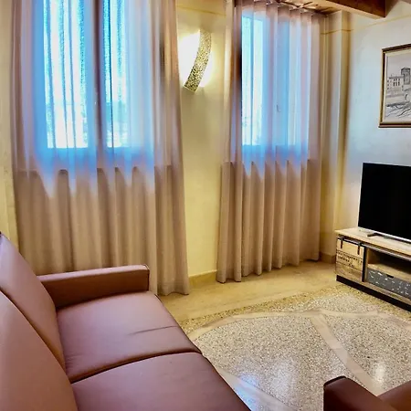Mgh Luxury - Romeos Penthouse